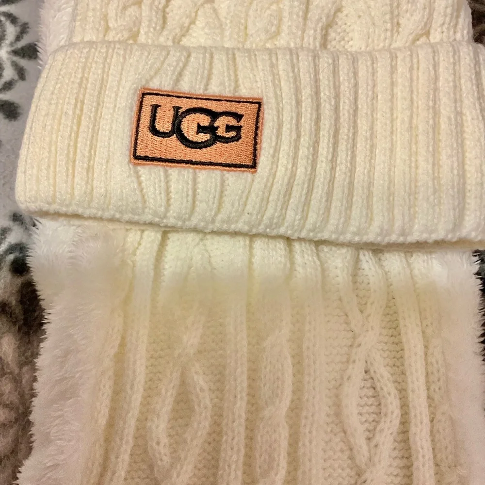 UGG Cream Cable Knit Beanie and Scarf Set - Picture 2 of 3